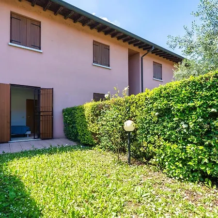 Lejlighed Relax 110 - Con Giardino Privato, Piscina E Wifi Desenzano del Garda