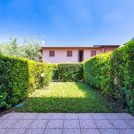 Relax 110 - Con Giardino Privato, Piscina E Wifi Lejlighed